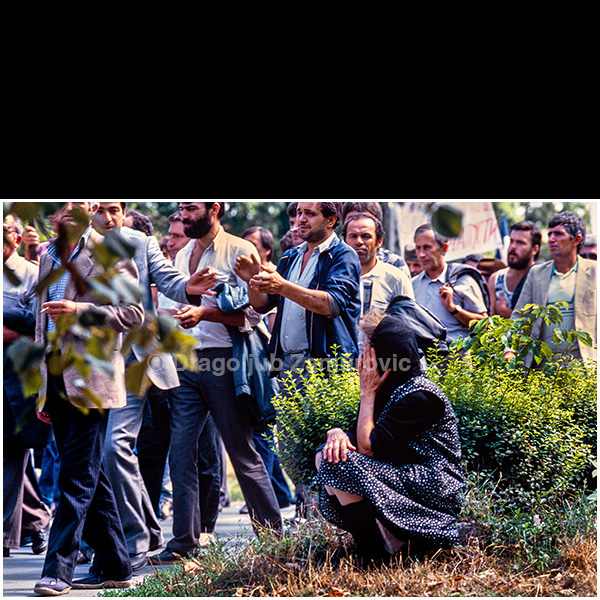 Arrival of demonstrators during the Anti-Bureaucratic Revolution in the summer of 1988. Organized groups from Kosovo and other parts of Yugoslavia gathered in Vrbas, chanting nationalist slogans and assembling for political speeches in the town center.